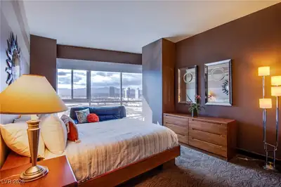 4525 Dean Martin Drive 2000 Bedroom