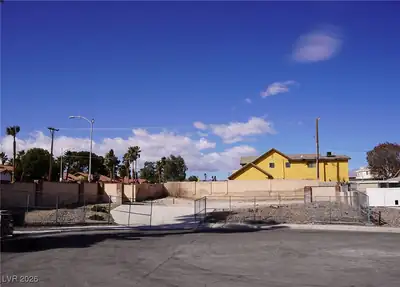 1608 Eaton Drive Las Vegas, NV 89102