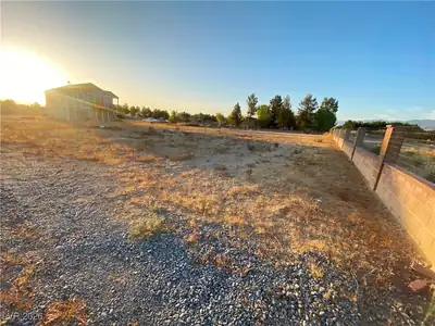 4910 Elizabeth Street, Pahrump, NV 89048 Yard
