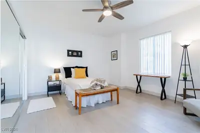 2589 Evansville Avenue Bedroom