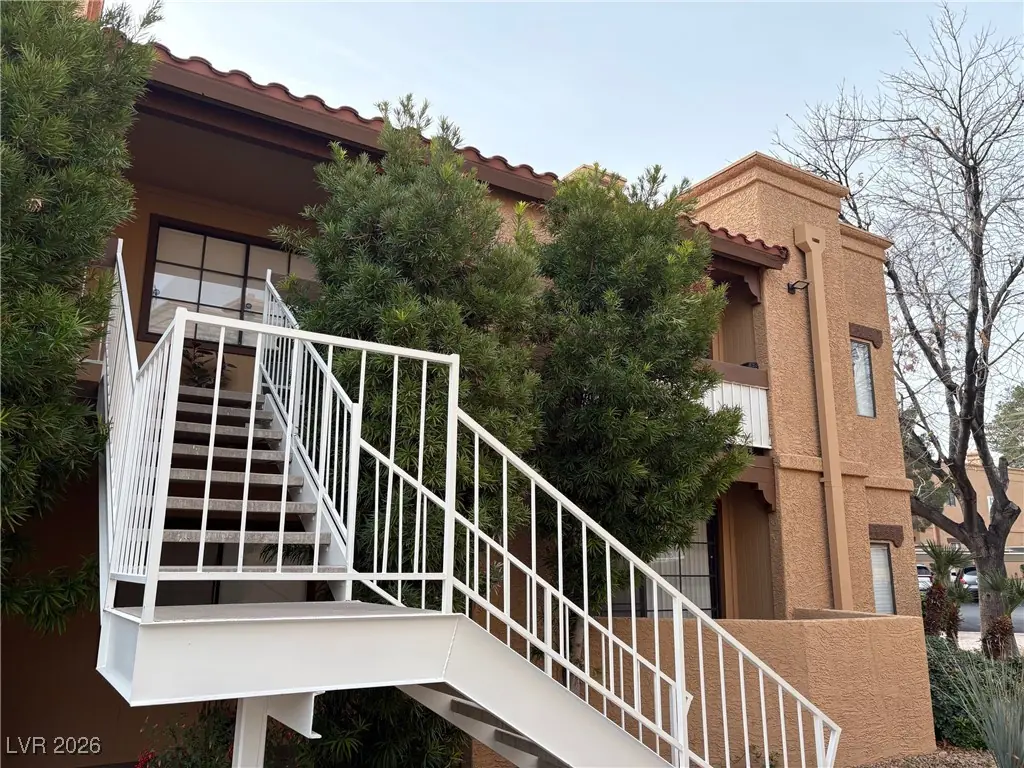 5158 South Jones Boulevard 208, Las Vegas, NV 89118