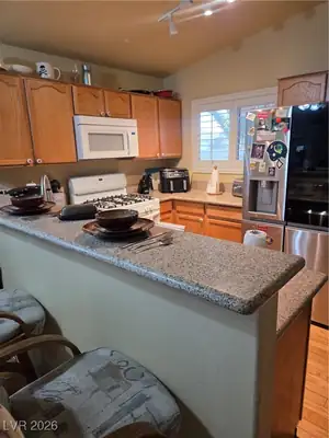 5123 Mascaro Drive Kitchen