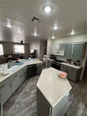 3597 Cottage Wood Street, Laughlin, NV 89029 Kitchen