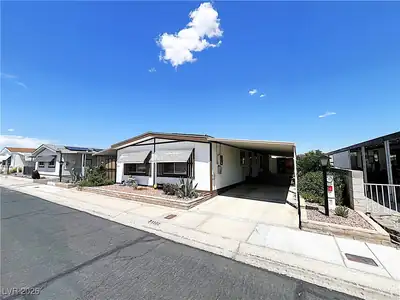 3102 Comitan Lane, Las Vegas, NV 89122 Front of Structure