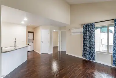 450 Elm Drive 206 