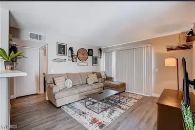 5710 East Tropicana Avenue 1093 Living Room