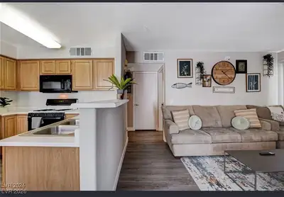5710 East Tropicana Avenue 1093 Kitchen