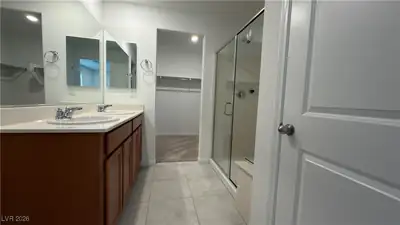 6951 Feather Hill Street, North Las Vegas, NV 89086 Primary Bathroom