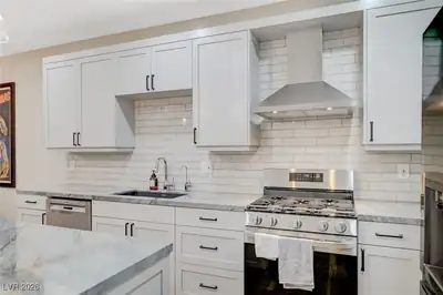 7450 South Eastern Avenue 1077, Las Vegas, NV 89123 Kitchen
