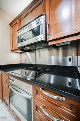 145 HARMON Avenue 208 