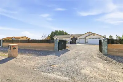 2461 East Deerskin Street, Pahrump
