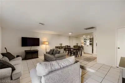 4180 Flamingo Crest Drive 3 Living Room