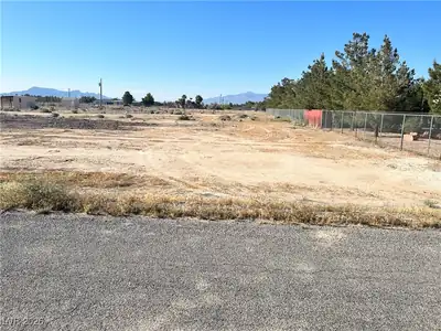 160 South Leslie Street Yard