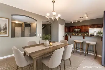 6329 Snap Ridge Street 3 Dining Area