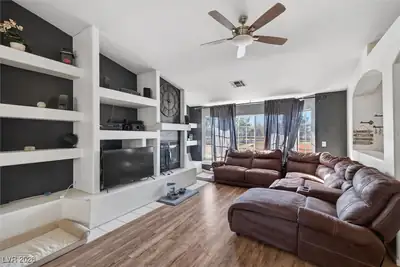 821 South Happy Lane Living Room