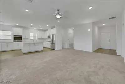 2555 Hampton Road 7202 Kitchen