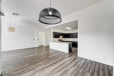 909 Domnus Lane 203 Kitchen