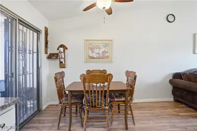 304 North Linn Lane Dining Area