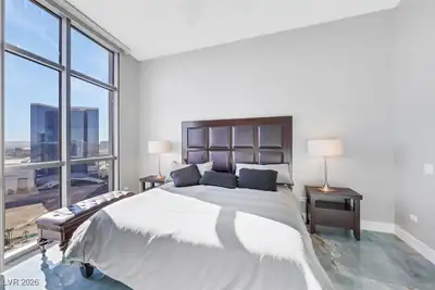 200 West Sahara Avenue 3707 Bedroom