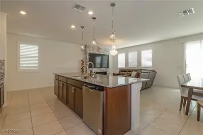 5161 Birchland Manor Avenue, Las Vegas, NV 89139 Kitchen