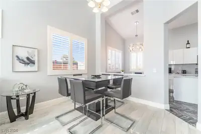 2076 East Wigwam Avenue Dining Area