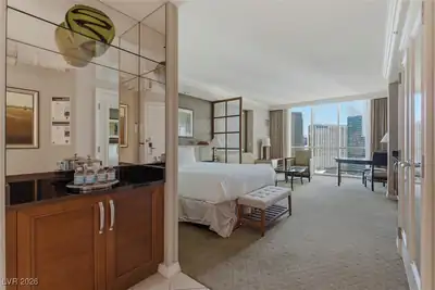 135 East Harmon Avenue 2419 Bedroom