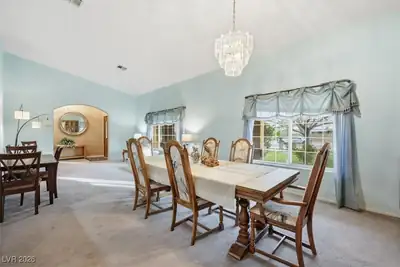 10140 West Tropical Parkway Dining Area