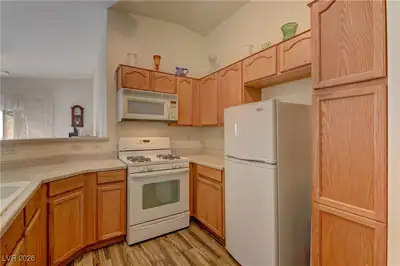 5086 Mascaro Drive Kitchen