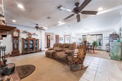4250 East Quail Avenue Living Room