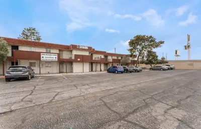 5440 Swenson Street 18, Las Vegas