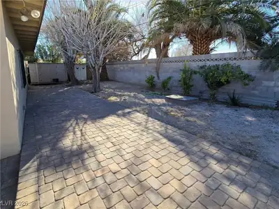 1909 Leona Street, Las Vegas, NV 89106 Patio