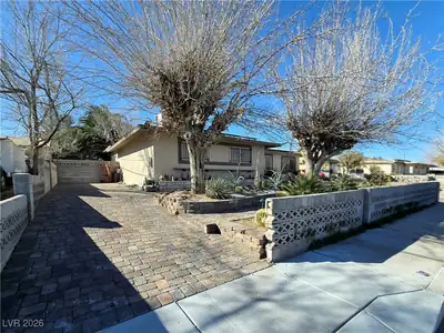 1909 Leona Street, Las Vegas, NV 89106 Front of Structure