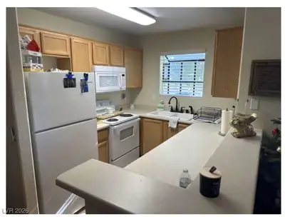 2984 Juniper Hills Boulevard 102 Kitchen