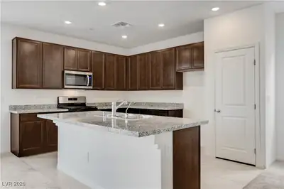 9972 Alpine Style Drive, Las Vegas, NV 89166 Kitchen