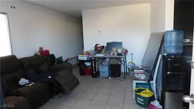 2612 East Mesquite Avenue Living Room