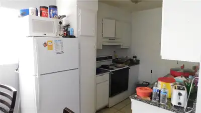 2612 East Mesquite Avenue Kitchen