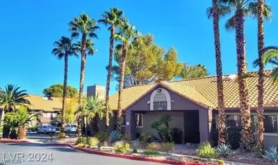5062 South Rainbow Boulevard 104, Las Vegas