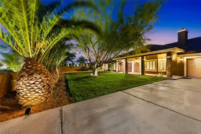 9950 Rancho Destino Road, Las Vegas, NV 89183 Front of Structure