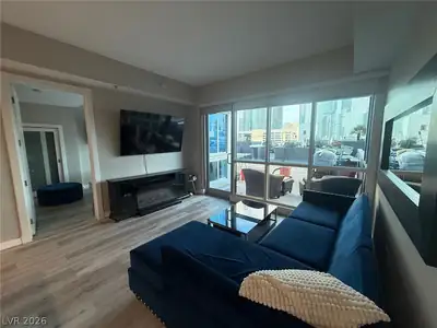 4525 Dean Martin Drive 401 Living Room