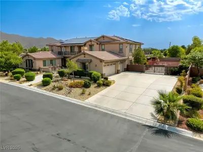 7516 Via Fiorentino Street, Las Vegas, NV 89131 Front of Structure
