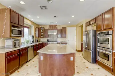 7516 Via Fiorentino Street, Las Vegas, NV 89131 Kitchen