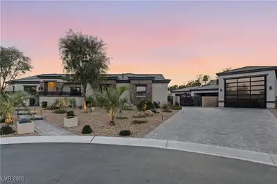 5825 Alice Landing Court, Las Vegas, NV 89149 Front of Structure