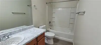 9229 Millikan Avenue, Las Vegas, NV 89148 Bathroom