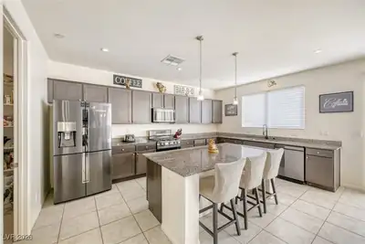 7232 Western Sun Drive, Las Vegas, NV 89149 Kitchen