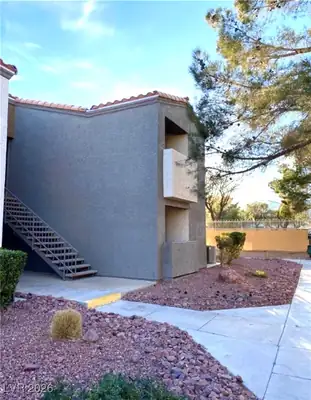 3151 Soaring Gulls Drive 2092 Las Vegas, NV 89128