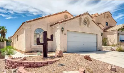 8013 Tribal Circle, Las Vegas, NV 89145 