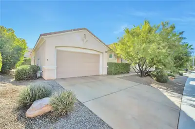 2182 Clearwater Lake Drive, Henderson, NV 89044 Front of Structure