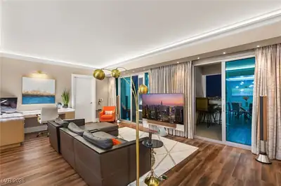2700 Las Vegas Boulevard 3705 Living Room