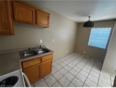 8 Britz Circle C Kitchen