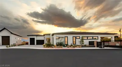 5885 St Ebbes Court Las Vegas, NV 89131